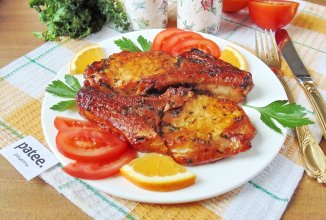 Корейка на косточке в духовке