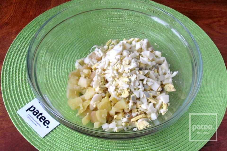 Салат Оливье с крабовыми палочками - Шаг 7