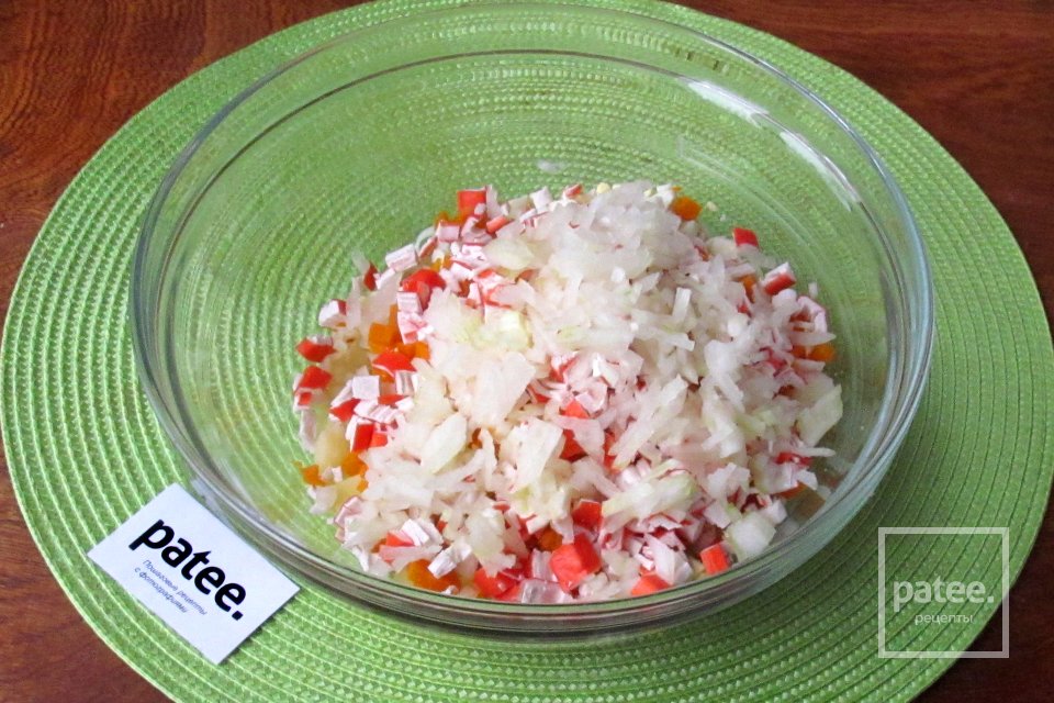 Салат Оливье с крабовыми палочками - Шаг 10