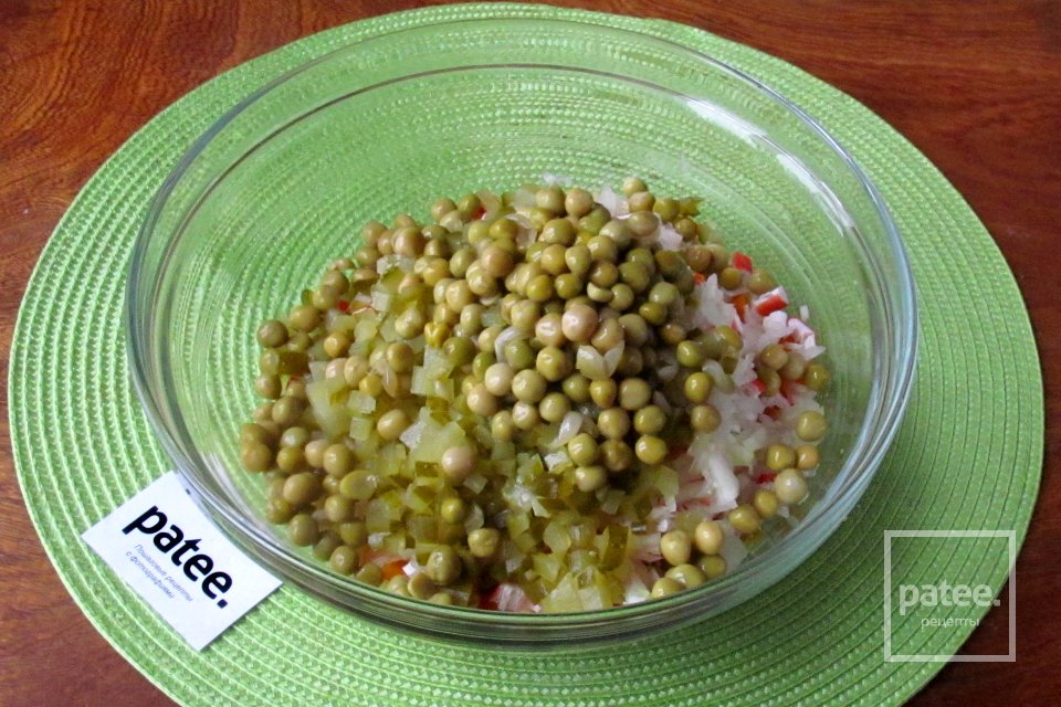 Салат Оливье с крабовыми палочками - Шаг 12