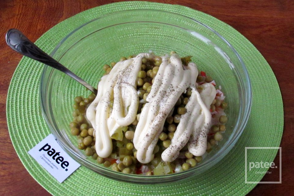 Салат Оливье с крабовыми палочками - Шаг 14