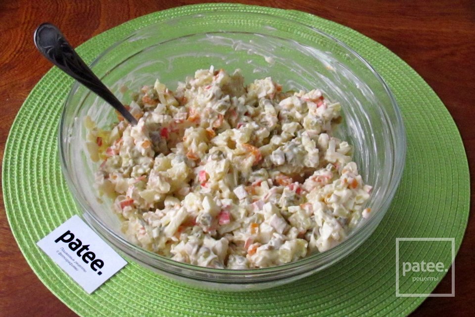 Салат Оливье с крабовыми палочками - Шаг 15