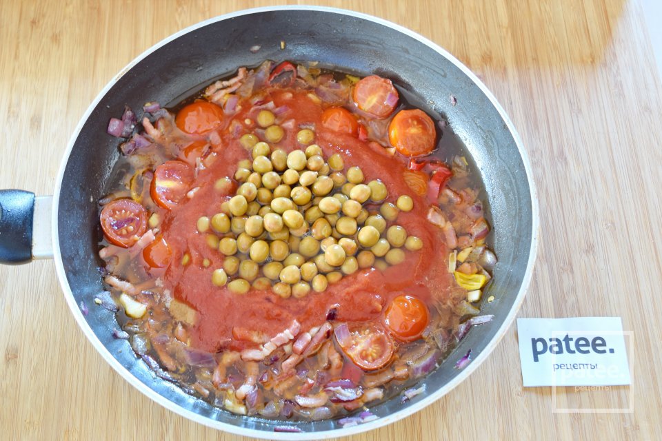 Тилапия в томатном соусе с консервированным нутом - Шаг 8