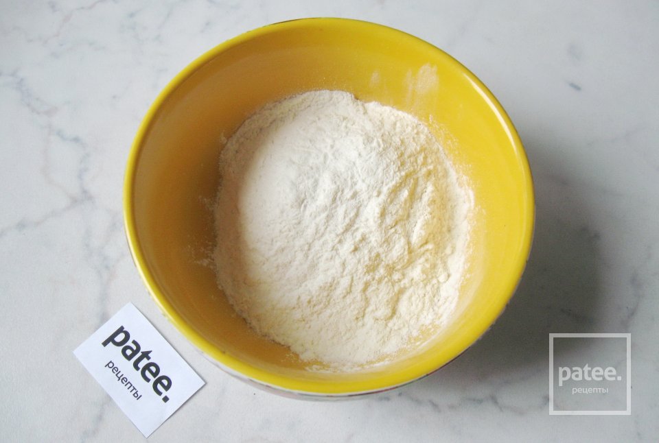 Булочки с вишней и штрейзелем - Шаг 9