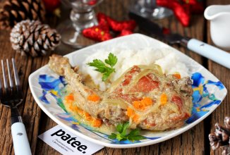 Кролик в сметане