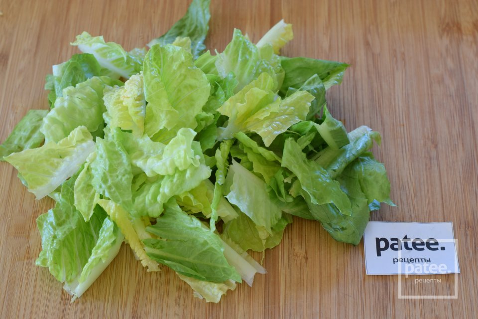 Салат Цезарь с креветками - Шаг 3