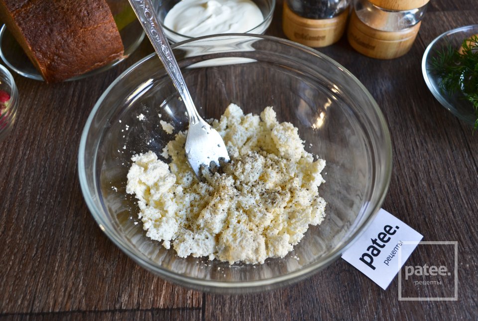 Закуска из творога с редисом - Шаг 4