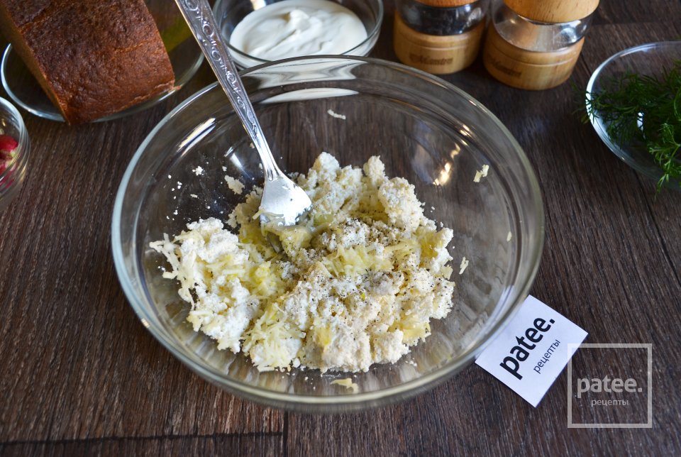 Закуска из творога с редисом - Шаг 5