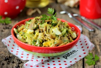 Салат с вёшенками и огурцом