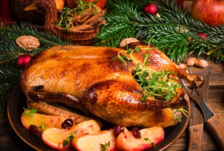 Рождественская утка с яблоками