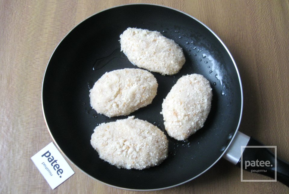 Куриные котлеты на сливках - Шаг 13