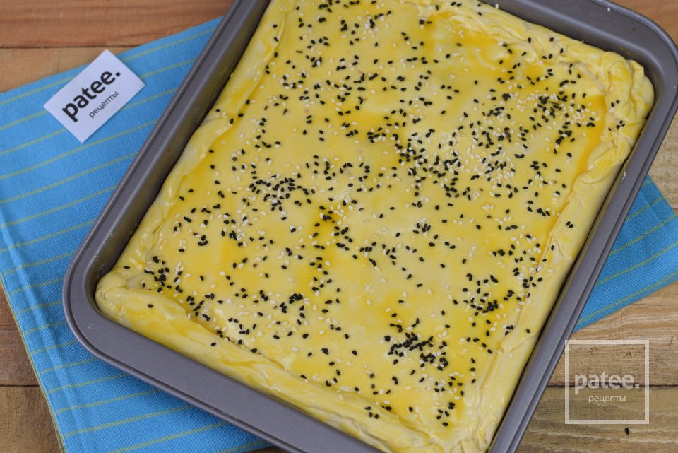 Картофельно-мясной пирог на слоеном тесте - Шаг 13