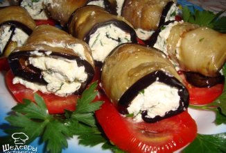Рулетики из баклажанов с сыром и чесноком