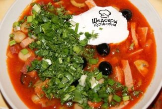 Солянка с колбасой