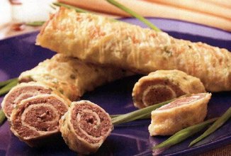 Запечённые яичные рулетики с мясной начинкой