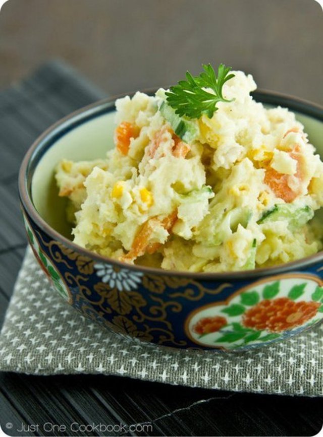 Японский картофельный салат