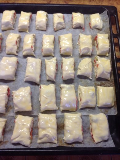 Овощные рулетики из слоеного теста. - Шаг 6