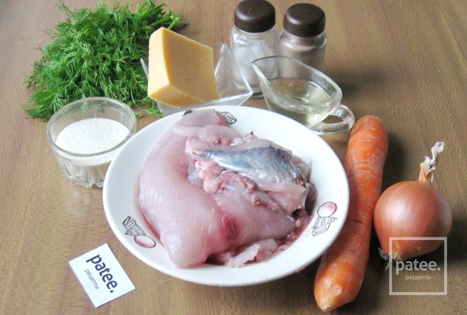 Рыбные котлеты с сыром и морковью - Шаг 1