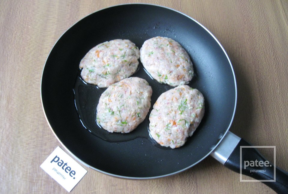 Рыбные котлеты с сыром и морковью - Шаг 10