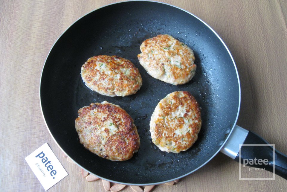 Рыбные котлеты с сыром и морковью - Шаг 11