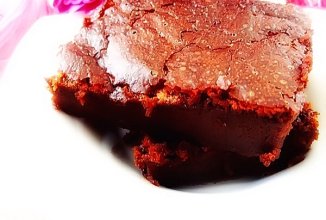 Шоколадный пирог из двух ингредиентов:)