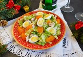 Праздничный салат с курицей и мандаринами