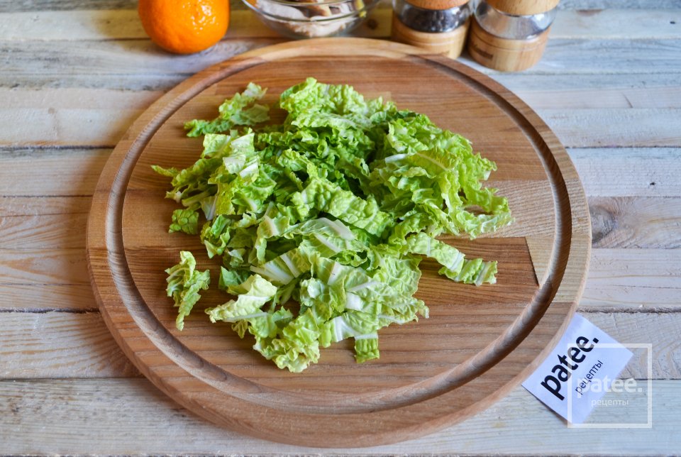 Праздничный салат с курицей и мандаринами - Шаг 3