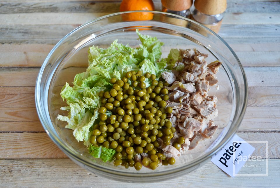 Праздничный салат с курицей и мандаринами - Шаг 5