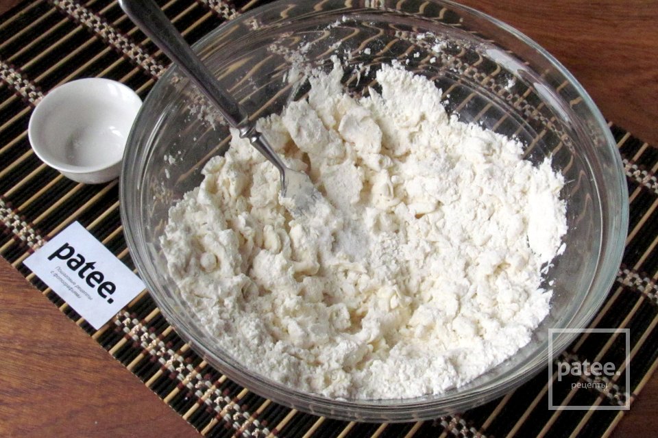 Сырные корзиночки с печенью трески - Шаг 4