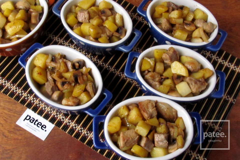 Жаркое из свинины с картофелем и грибами - Шаг 12
