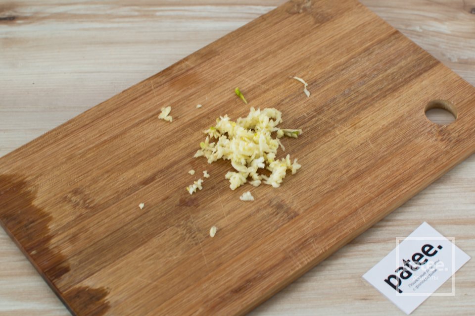 Зеленая фасоль с грецкими орехами - Шаг 2