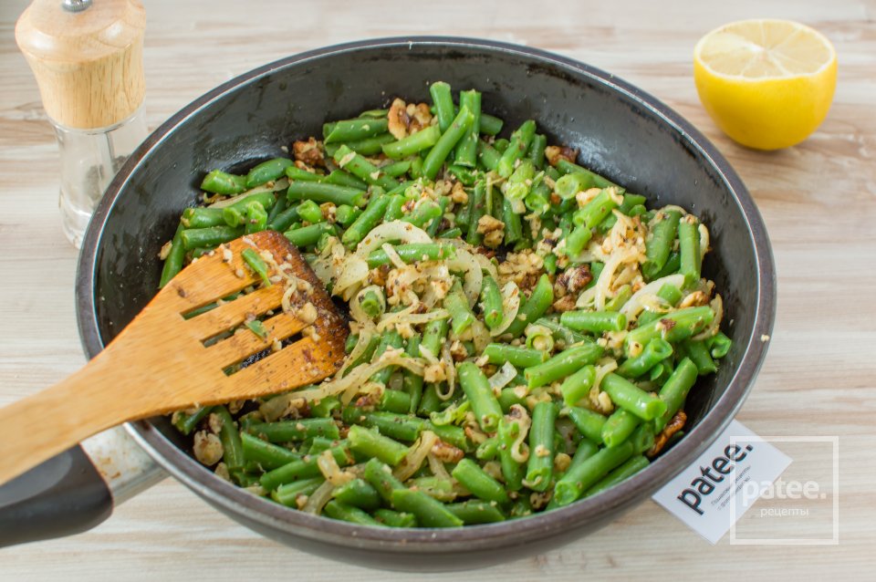 Зеленая фасоль с грецкими орехами - Шаг 10