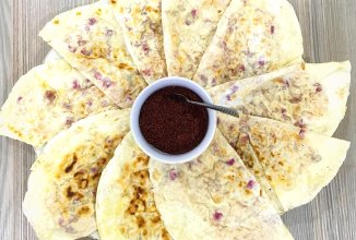 Кутабы с тыквой и гранатом