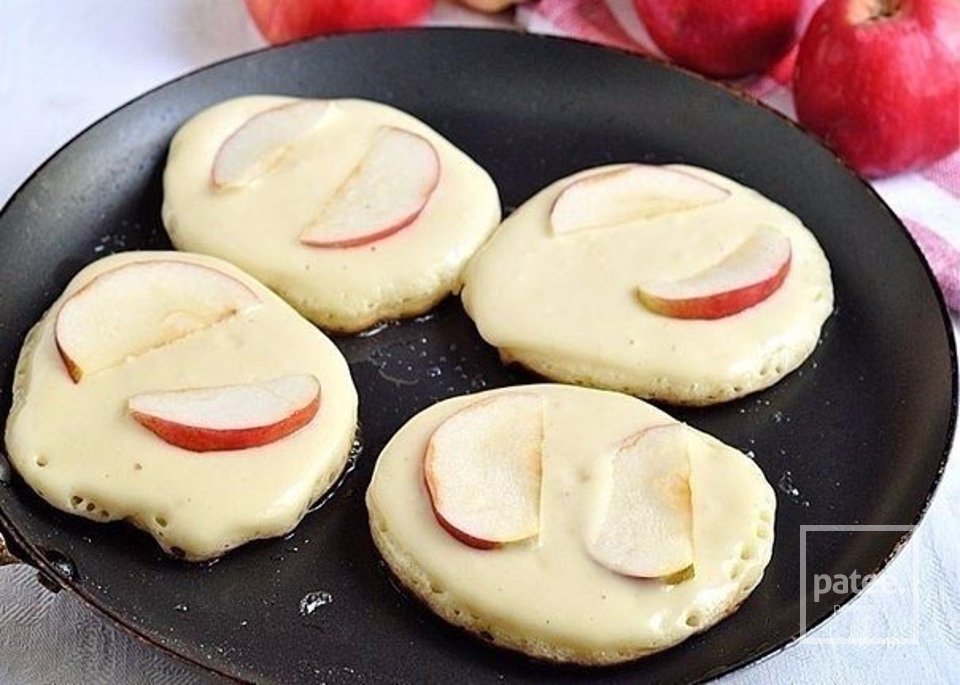 Оладьи с яблоками - Шаг 2