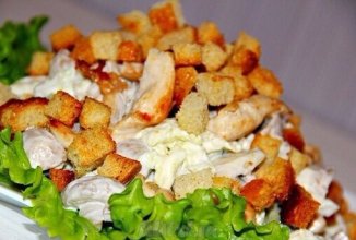 Салат с курицей , грибами , пекинской капусты