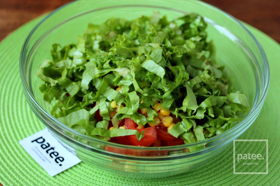 Салат с овощами, кукурузой и перепелиными яйцами - Шаг 5