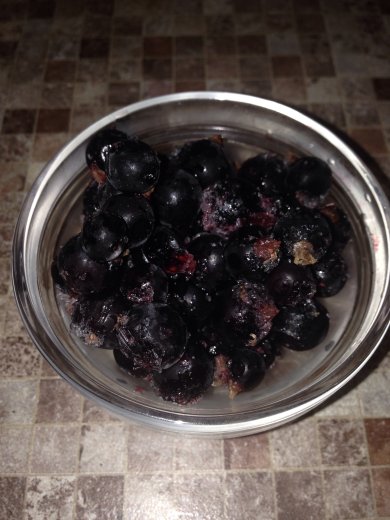 Молочно-ягодный коктейль (почти десерт) - Шаг 1