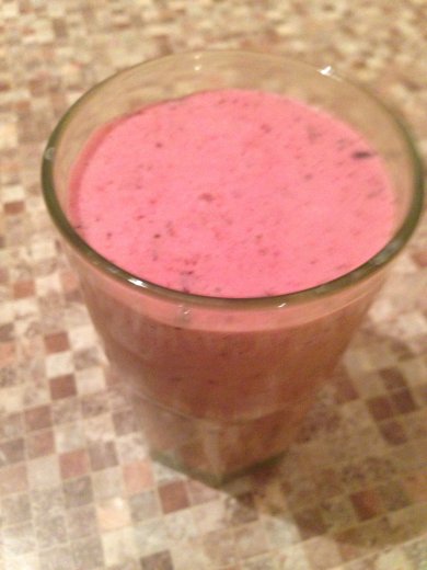 Молочно-ягодный коктейль (почти десерт) - Шаг 7