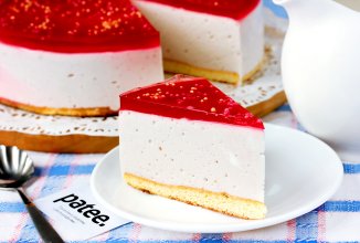 Торт Птичье молоко с малиновым муссом