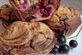 Полезный мраморный кекс с вишней