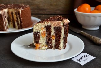 Шоколадный торт с нежным творожным кремом и мандаринами