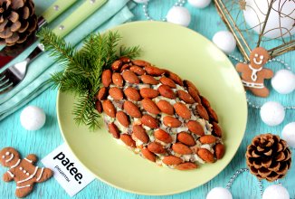 Салат Шишка с говядиной, грибами и яйцом