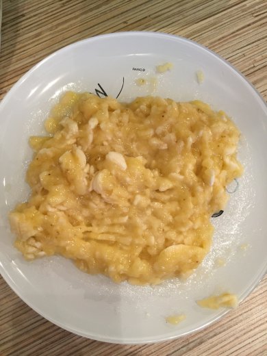 Кексы с бананом и клубникой - Шаг 5