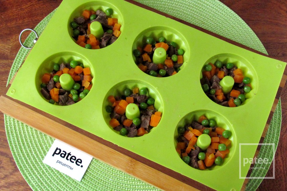 Праздничное заливное из мяса - Шаг 15