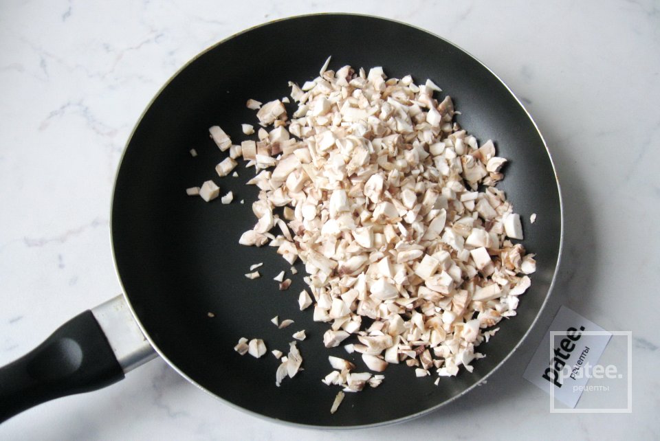 Рулет из свинины с грибами - Шаг 5