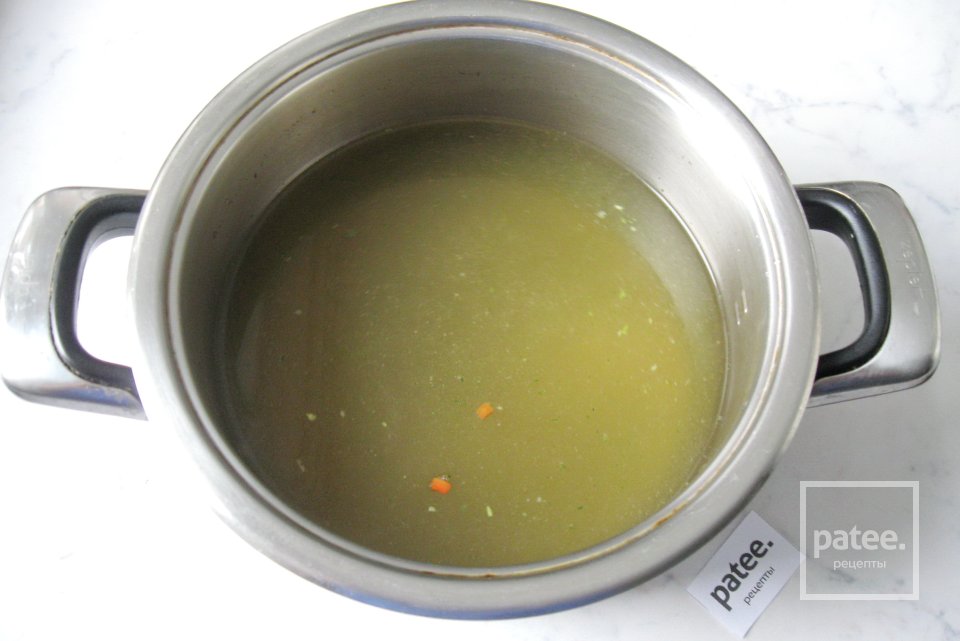 Холодец из говядины, языка и курицы в формочках - Шаг 11