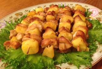 Курица с ананасами