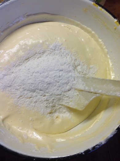 Бисквит ,,Розы на снегу" - Шаг 5