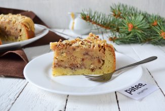 Быстрый карамельный торт с орехами