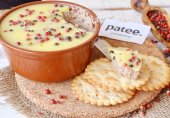 Печеночный паштет с черносливом и сливочным сыром